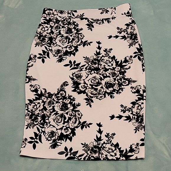 Black Halter top, black striped mini skirt & black & white midi BUNDLE - Picture 2 of 12